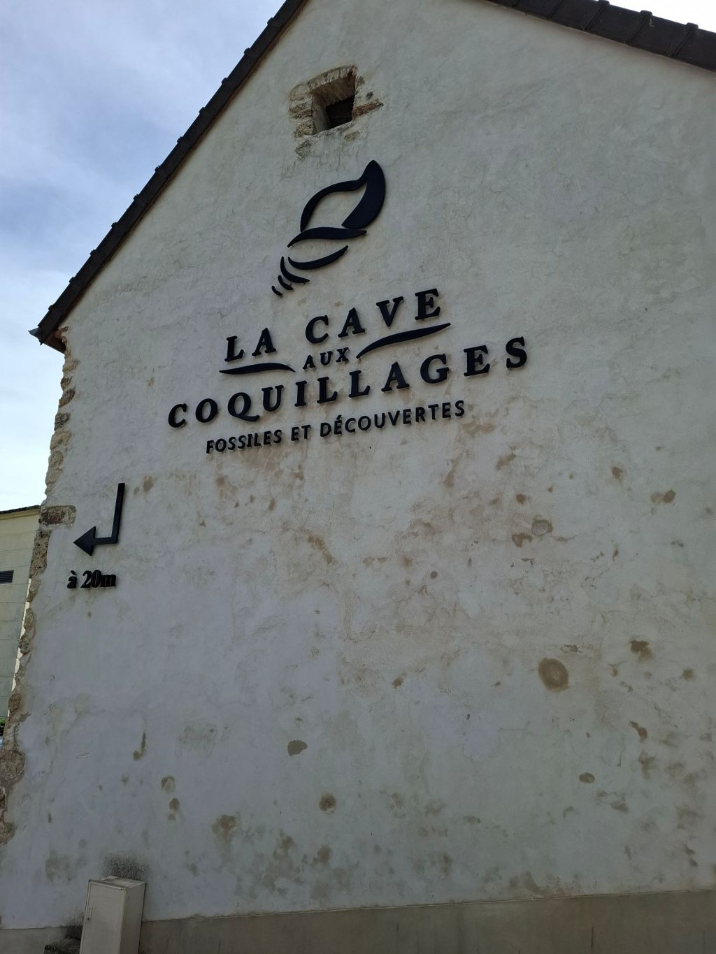Die Muschelhöhle (Cave aux Coquillages) in Fleury-la-Rivière